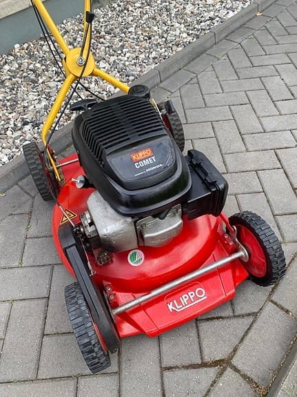 Klippo o granngården gräsklippare med drivning