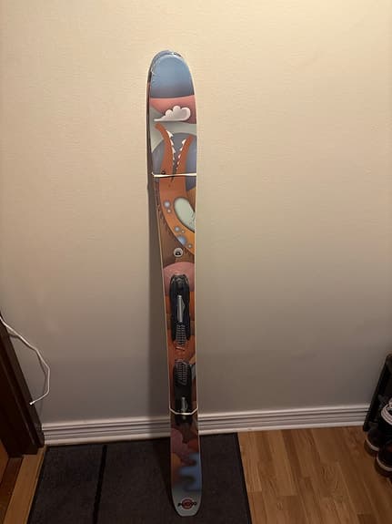 Åre Skidfabrik Pucko Roots 90 skidor 152 cm