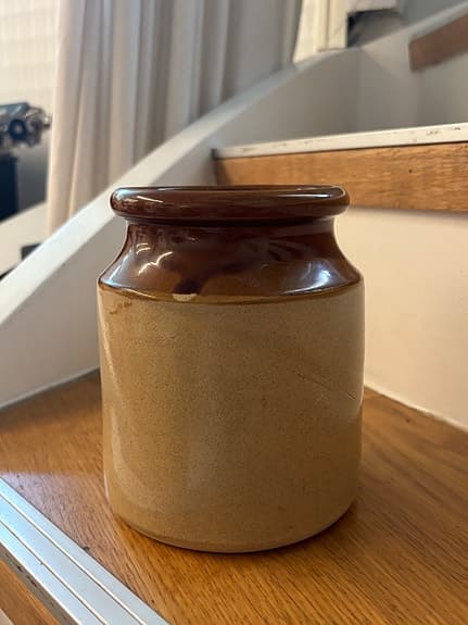 Vas från Moira Pottery
