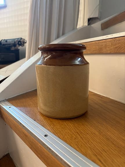 Vas från Moira Pottery