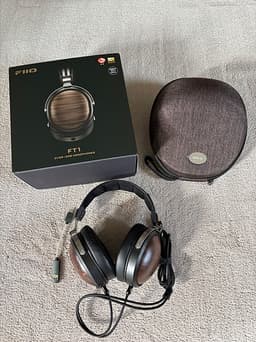 Högklassiga Hifi-hörlurar Fiio FT1 och hörlursförstärkare till vrakpris