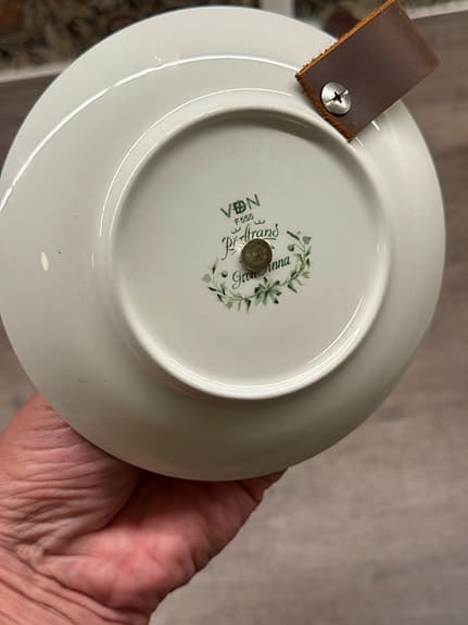 2 ljusassietter med Gröna Anna porslin. Unikt!