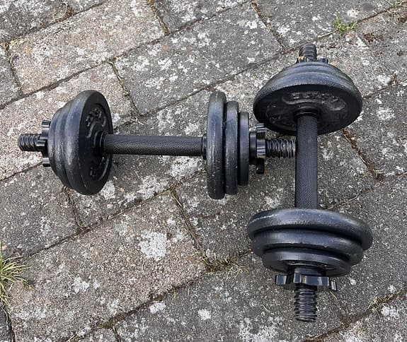 Svarta hantlar med justerbara vikter 6 kg x 2