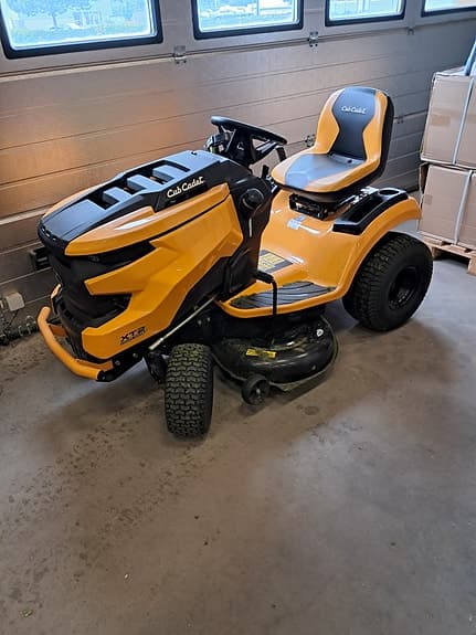 Cub Cadet XT2 Enduro Series åkgräsklippare gul