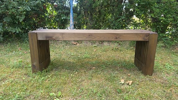 Trädgårdsbänk / Sittbänk