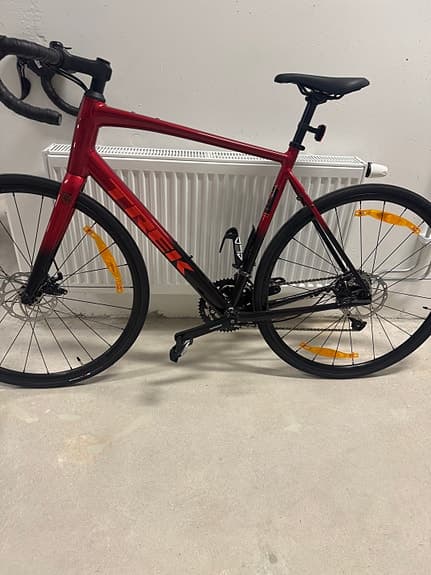 Trek Domane landsvägscykel 58 cm 28" unisex röd/svart