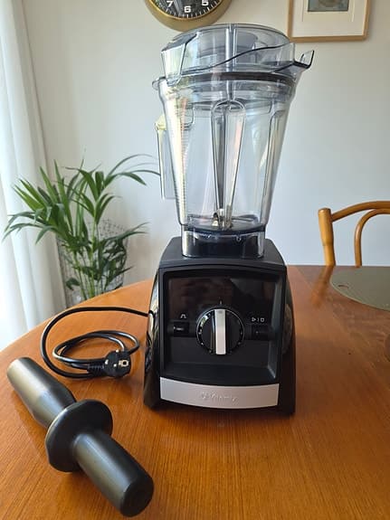 Vitamix Ascent A2500i blender