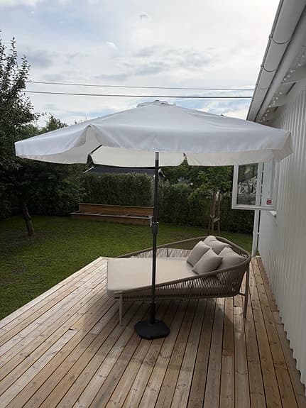 Vitt parasoll med vev, fot och överdrag 300 cm