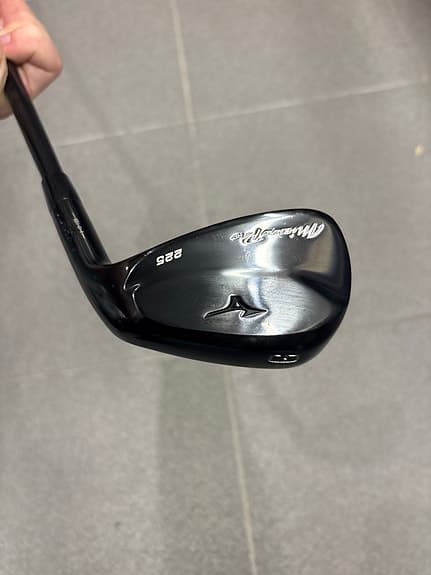 Mizuno PRO gap wedge med Dynamic Gold 105-skaft s300