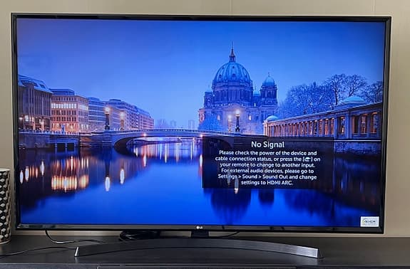 LG 55" 4K UHD Smart TV – 55UK64