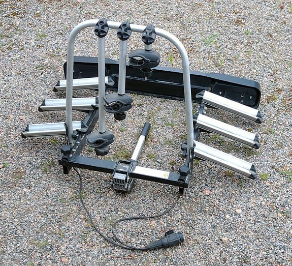Låsbar cykelhållare för dragkrok (3 cyklar)