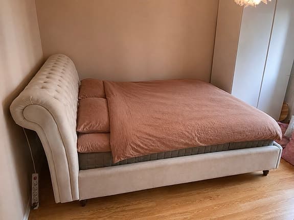 Sammetssäng 160x200 med madrasser