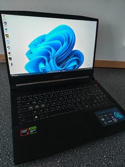MSI Katana A15 AI – Ryzen 9 8945HS / RTX 4070 / 16 GB DDR5 / 1 TB SSD / 144 Hz