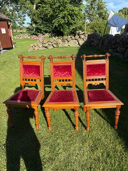Antik stolar i ek
