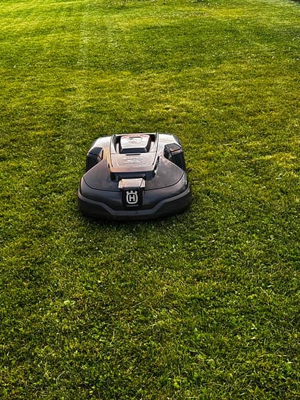 Husqvarna Automower 310 Mark II – Nytt batteri 2025 – Komplett med laddstation