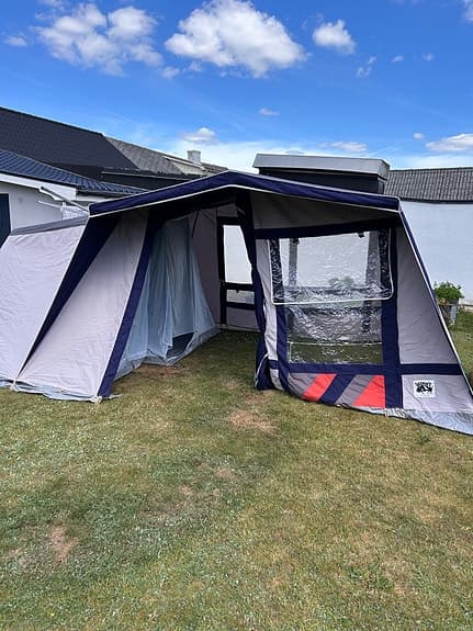 Tält med innertält för hela familjen