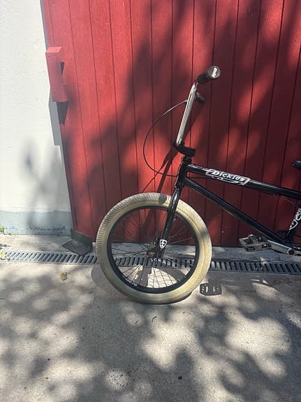 Rant BMX 20" – Bra skick, redo för street och tricks!