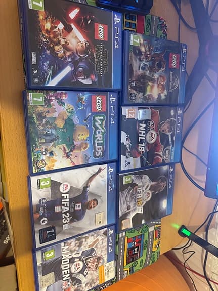 PlayStation 4 spelpaket LEGO, FIFA, NHL och Madden