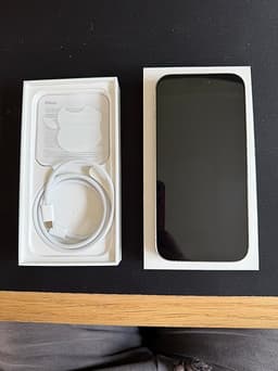iPhone 15 PRO - vit