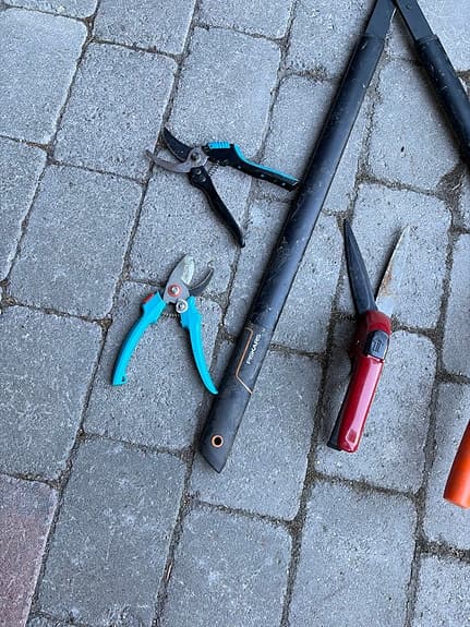 Trädgårdsredskap sekatörer och grensaxar