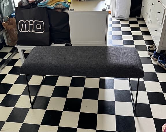 Sittbänk (grå bänk)
