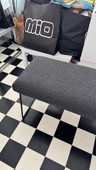 Sittbänk (grå bänk)