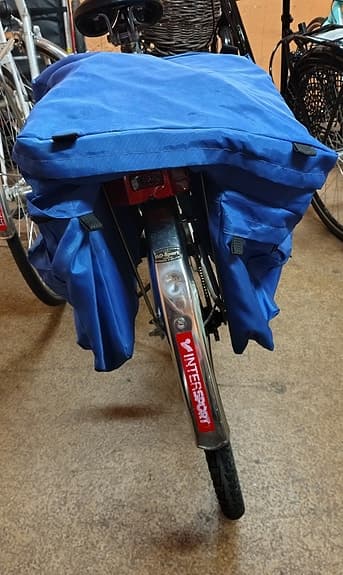 Blå cykelväskor / packväska med 3 separata utrymmen