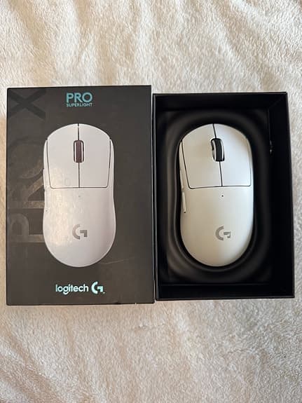 Logitech G Pro X Superlight trådlös gamingmus vit