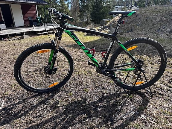 Scott 710 mountainbike 27,5" M unisex svart/grön