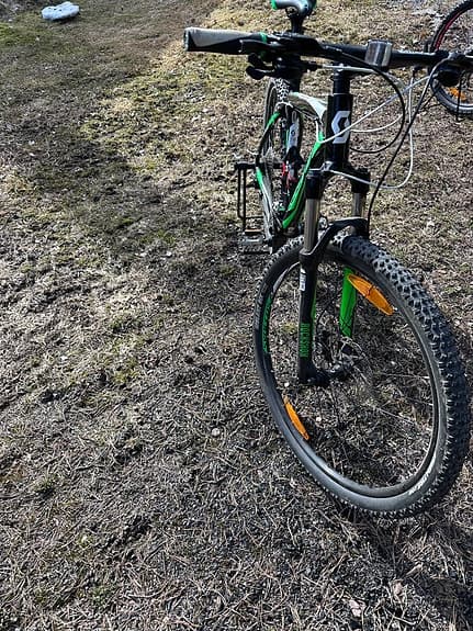 Scott 710 mountainbike 27,5" M unisex svart/grön