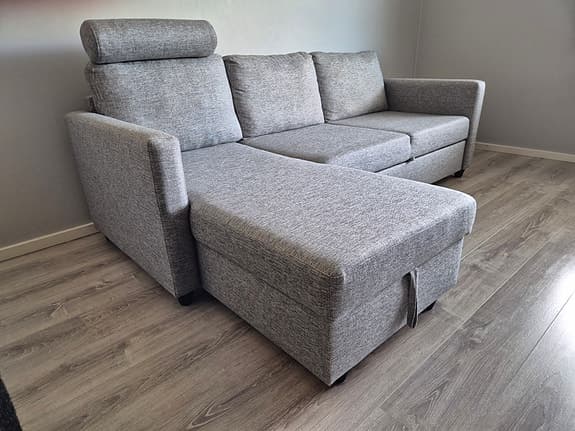 Bäddsoffa ljusgrå