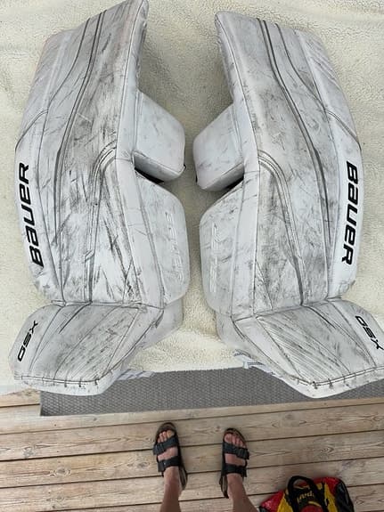 Bauer GSX Goal målvaktsbenskydd JR L - vita