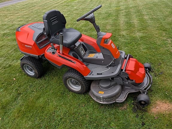Åkgräsklippare Husqvarna 216T AWD