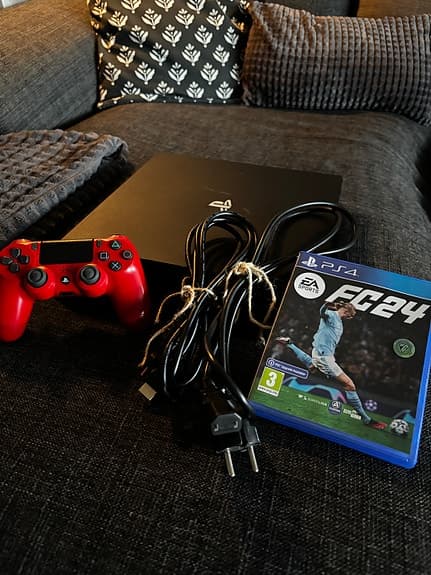 Playstation 4 Pro 1 TB - Mycket fint skick