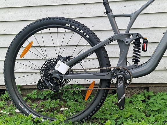 GT Sensor Carbon Elite Large – Helt Ny/Oanvänd – Carbon MTB