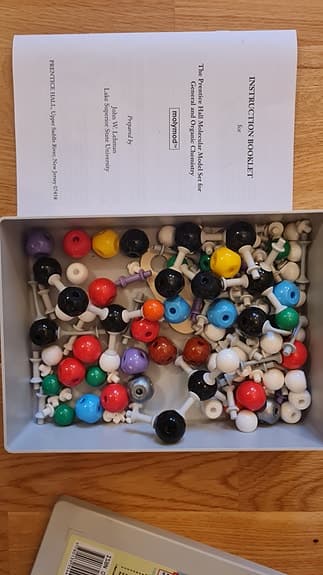 Molekylmodellsats kemi med instruktionshäfte
