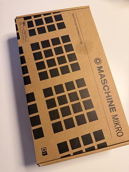 Native Instruments Maschine Mikro MK3 MIDI-kontroller svart