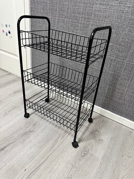Praktisk rullvagn / förvaringshylla med 3 korgar – svart