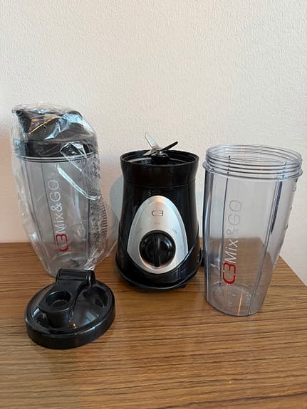 C3 Mix & Go blender med flaskor svart