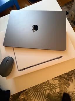 MacBook Air m3 15 tum 16 gb ram , ny skick