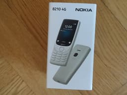 Nokia 8210 4G  Ny oanvänd i kartong