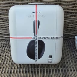 Sony WH-1000XM6 hörlurar