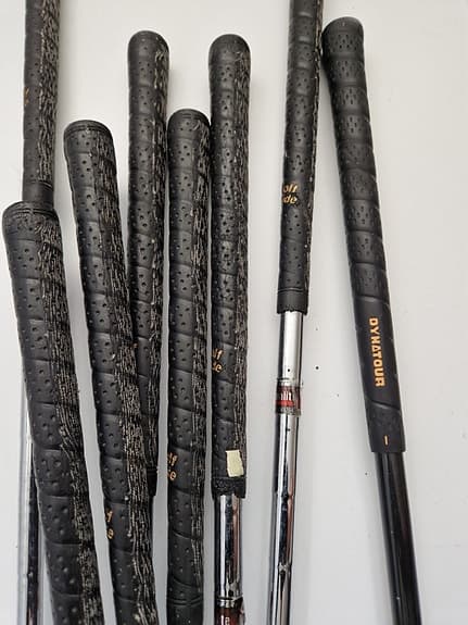 Golfklubbor järnset med grafitskaft