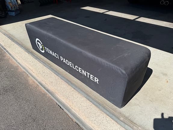 Padelcenter sittbänk svart