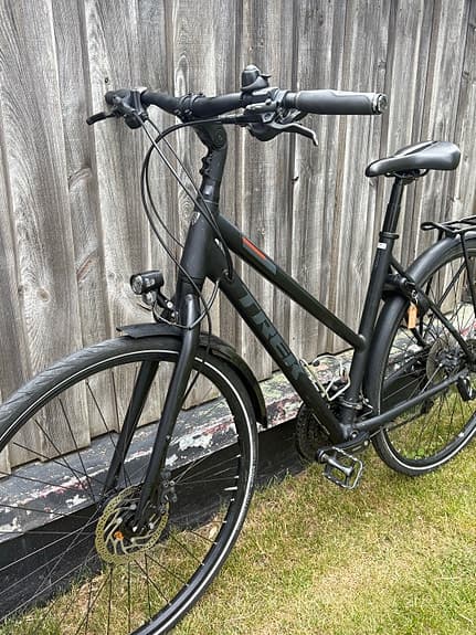Trek Dam – Mycket fint skick, kvitto & AXA-lås
