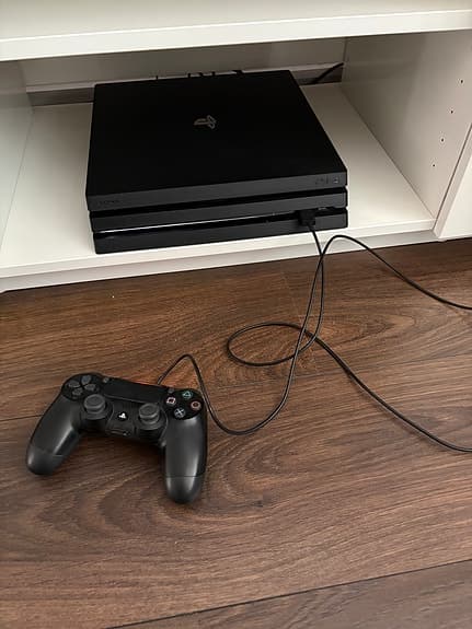 Playstation 4 Pro 1TB