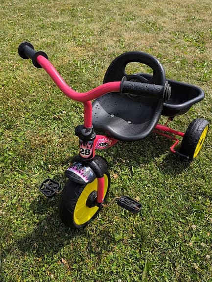 Trehjuling "Racer" – röd/svart med flammor