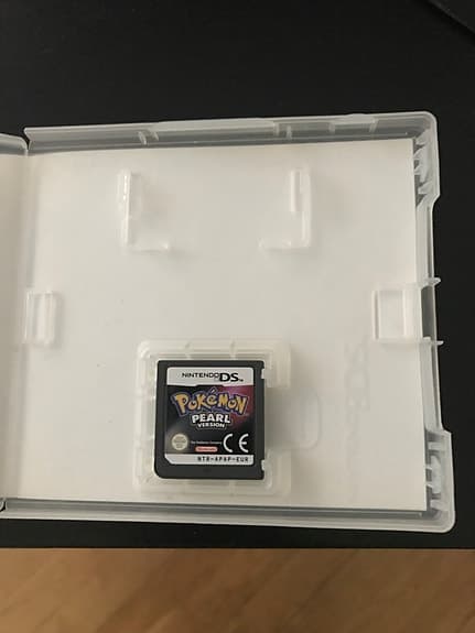 Säljer Pokemon Pearl