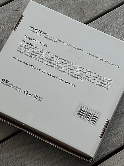 Aida Confetti bestickset rostfritt stål med gröna handtag
