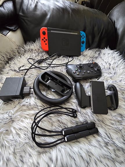 Nintendo Switch-paket i absolut toppskick (som nytt!).Allt på bilden ingår